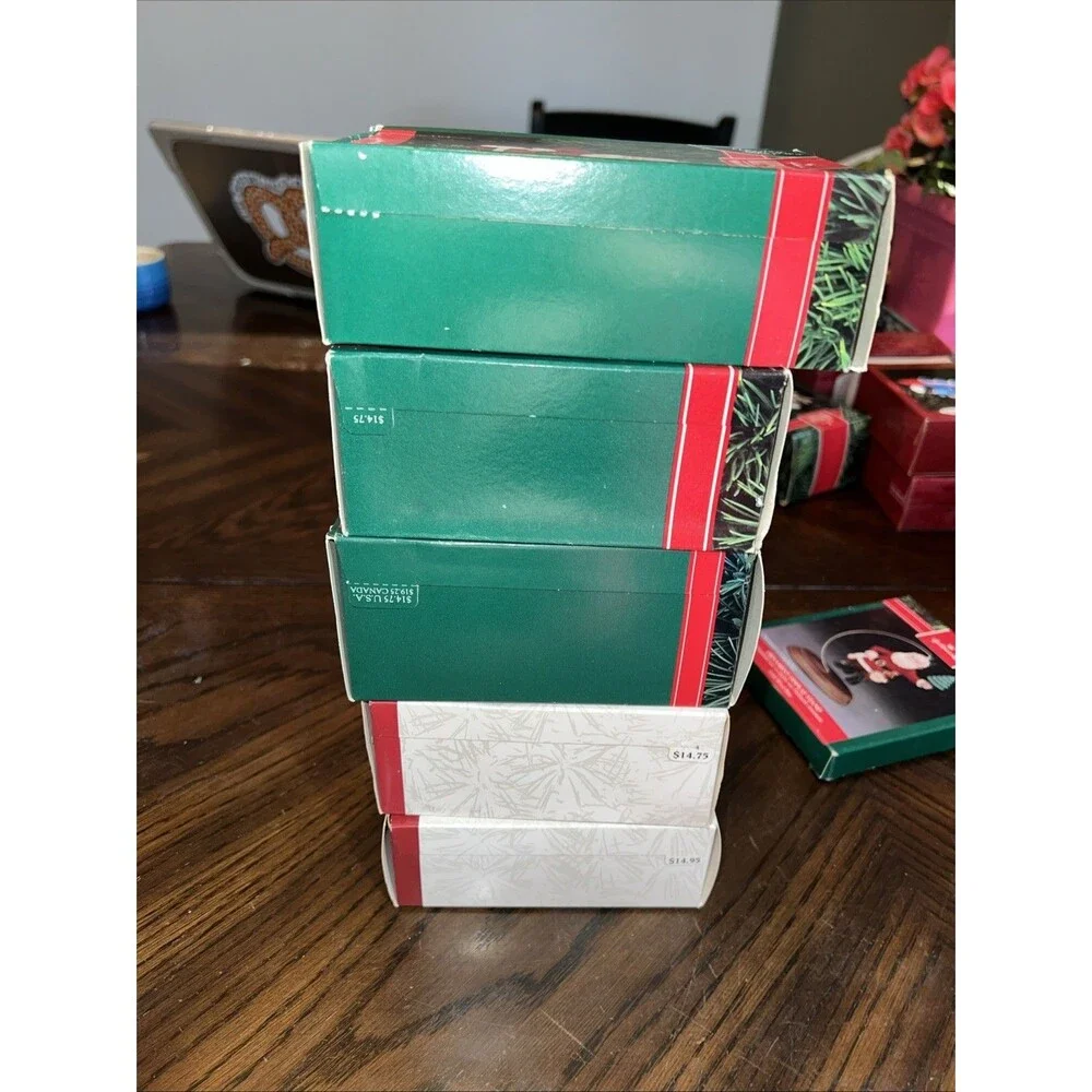 Hallmark Christmas Ornaments MERRY OLDE SANTA Complete 1-10 Set Box WITH STAND!